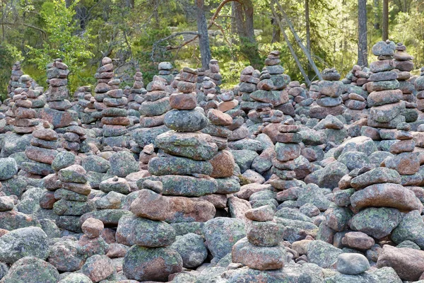 Área Floresta Coberta Com Muitas Pilhas Misteriosas Pedras Aldeia Geta — Fotografia de Stock