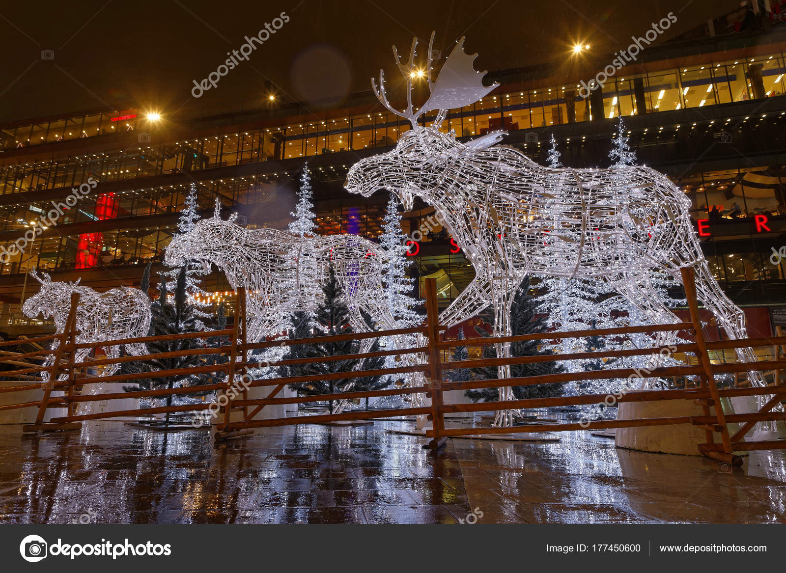 Gigantic elk or moose christmas decoration made of led light — Stock