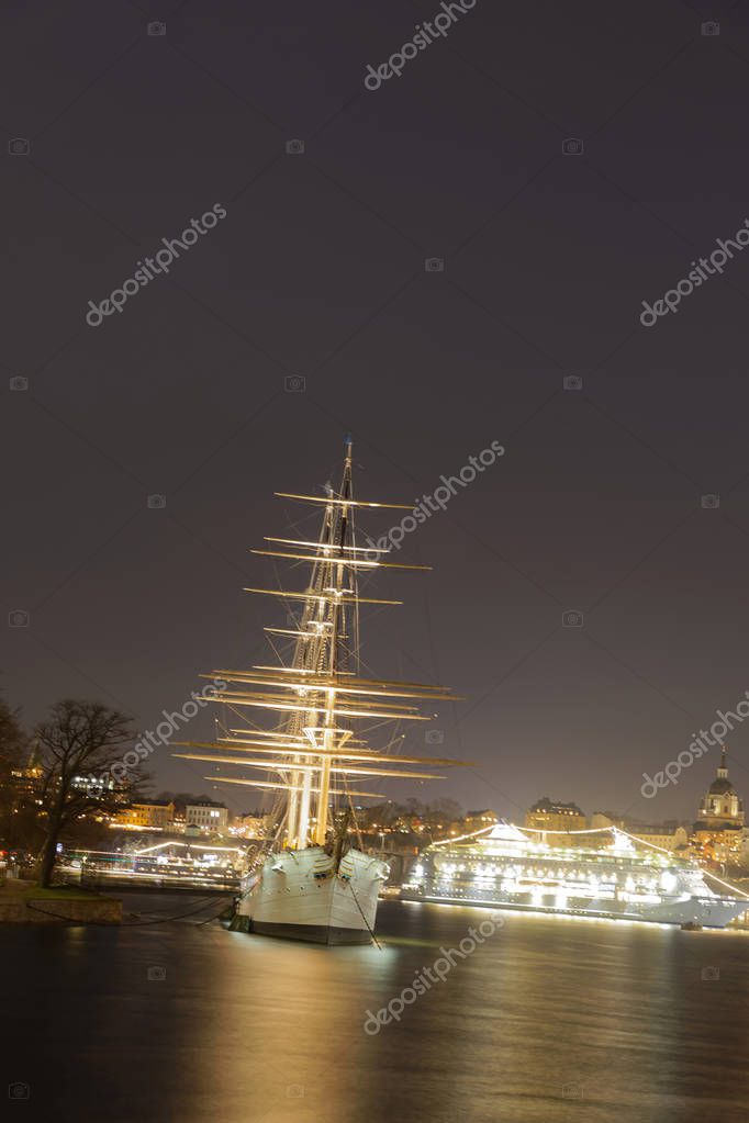 Stockholm Sweden Dec 27 17 Nightscape Of The Beautiful Sailing Ship And Hotel Af Chapman In Central Stockholm In Sweden December 27 17 Larastock