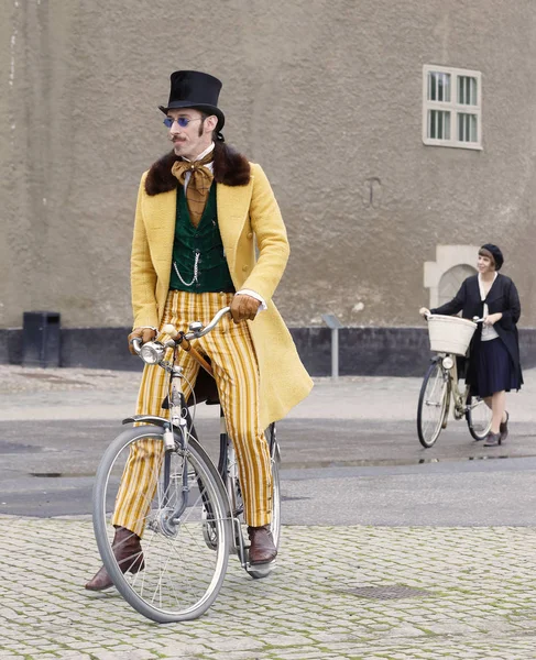 Stockholm Sept 2017 Vélo Homme Élégant Vêtu Chapeau Haut Forme — Photo