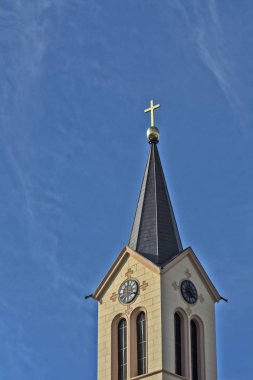 kilise kulesi