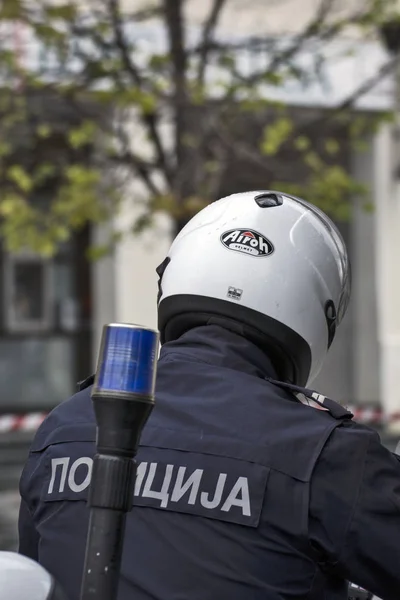 Polizist auf einem Motorrad — Stockfoto