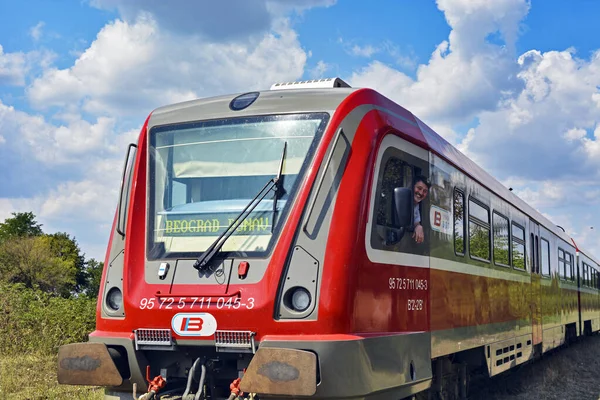 Dieselmotortågets inträde på stationen — Stockfoto
