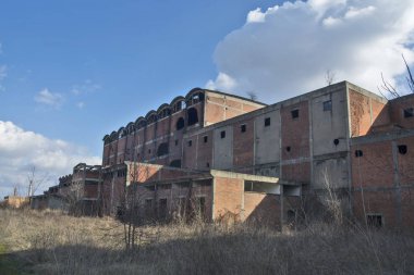 Sırbistan 'ın Loznica kentindeki yıkılmış viskoz fabrikası. Bir zamanlar lider ve güçlü bir fabrika olan Yugoslavya 'nın çöküşü tamamen çöktü..