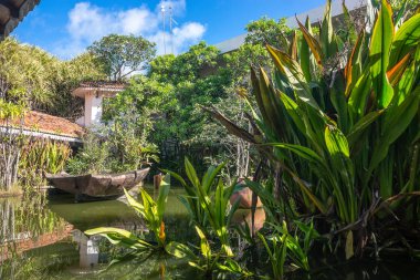 Okyanusu yakınlarındaki küçük otelin iç.