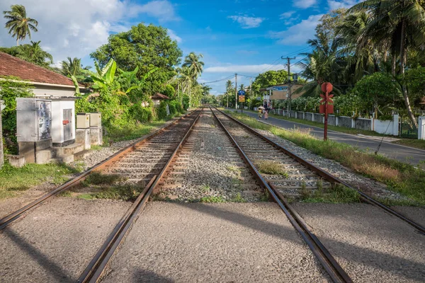 Demiryolu ortasında küçük bir kasaba.