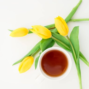 Lale çiçek çay ile