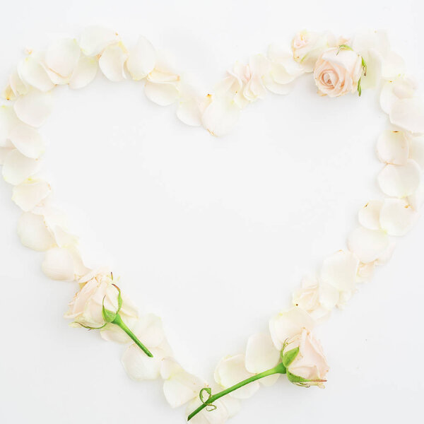 Heart symbol of roses petals