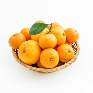 yığın portakal hasır kase