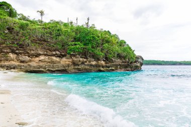 kayalık manzara okyanus sahilinde