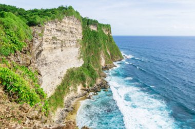 kayalık manzara okyanus sahilinde