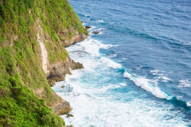 kayalık manzara okyanus sahilinde