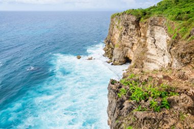 kayalık manzara okyanus sahilinde