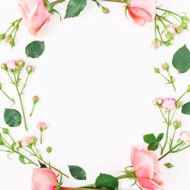 yuvarlak çerçeve içinde renkli çiçekler