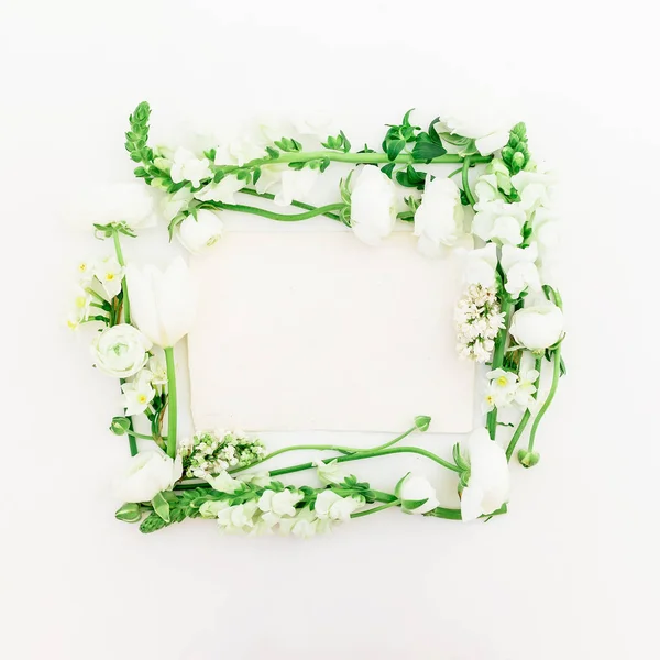 Marco en blanco decorado con flores — Foto de Stock