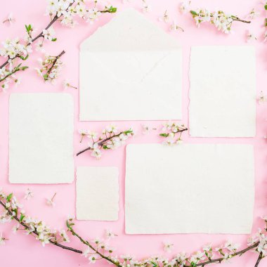  çiçekler, zarf, kağıtları 