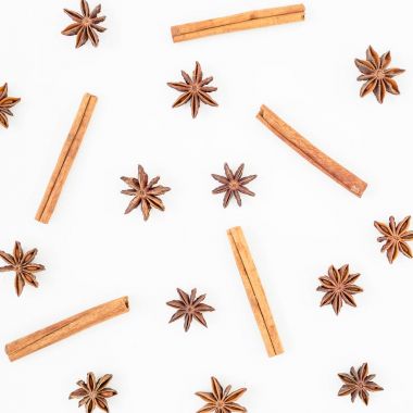 Tarçın ve anason doğal desen yapılmış  