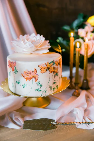 Wedding cake and  flower. — Stock Photo, Image