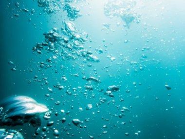 Sualtı kabarcıkları deniz