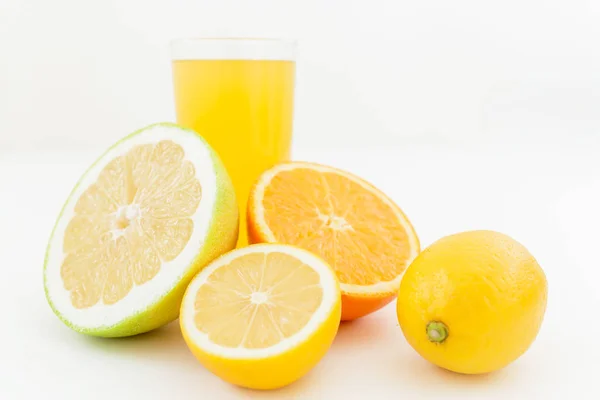 Succo saporito fatto di limone — Foto Stock