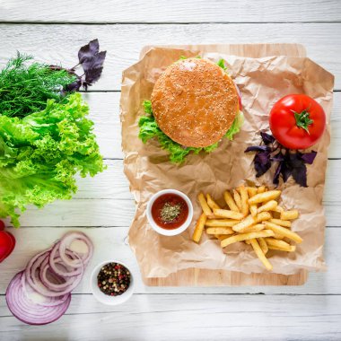 Klasik büyük hamburger