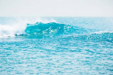 büyük deniz dalga sıçramasına 