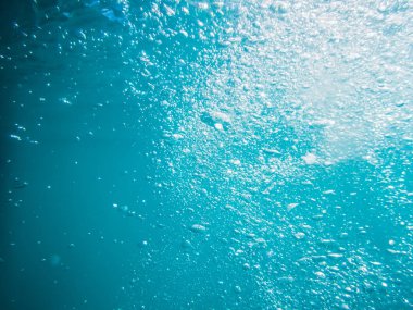 Sualtı kabarcıkları deniz