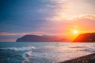  Okyanus ve dağ Sunrise 