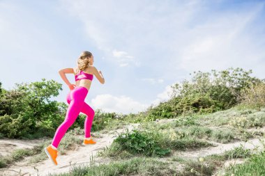 çalışan genç fitness kadın 