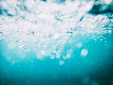 Sualtı kabarcıkları deniz