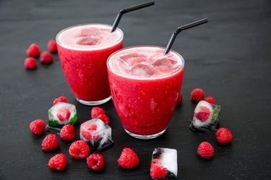 ezilmiş buz soğuk kokteyl serinletici 