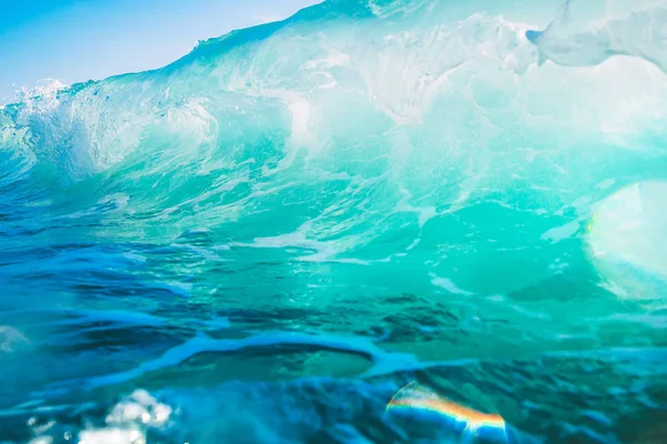Bubliny pod vodou v moři — Stock fotografie