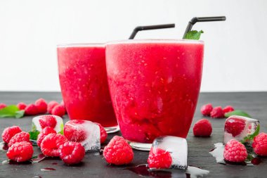 ezilmiş buz soğuk kokteyl serinletici 