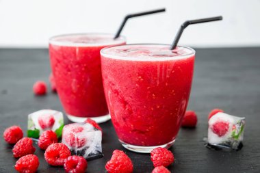 ezilmiş buz soğuk kokteyl serinletici 