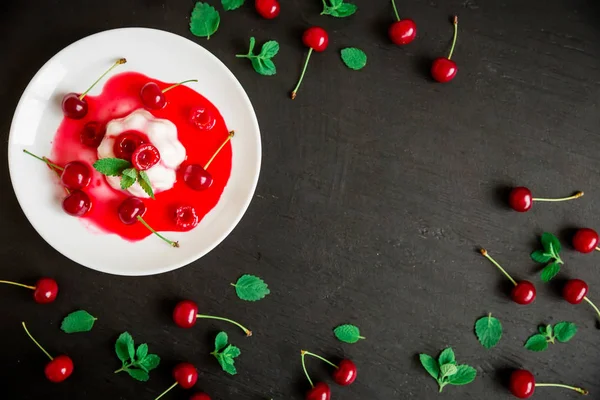 Tatlı jöle çilek ile