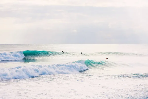 Splashing big sea wave — Stock Photo, Image