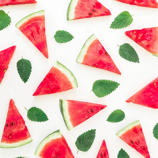 beyaz üzerine taze karpuz parçaları