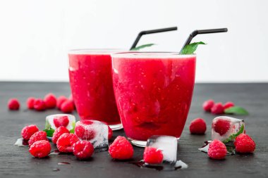 ezilmiş buz soğuk kokteyl serinletici 