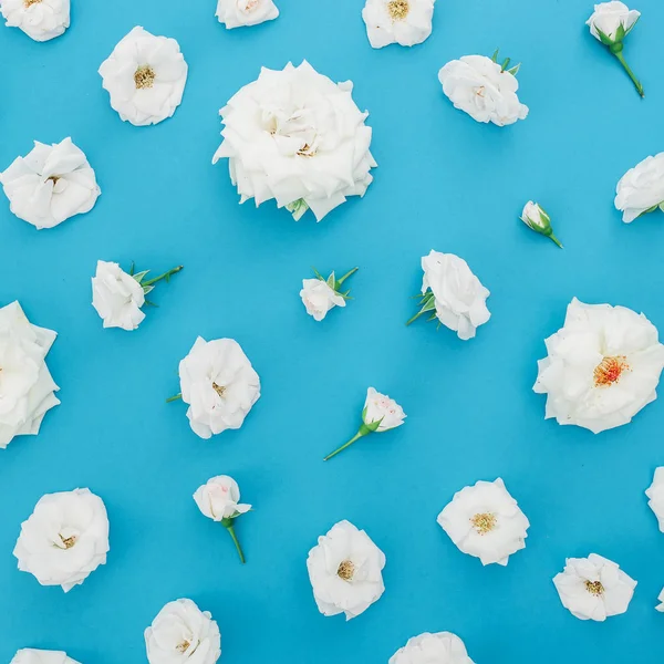 Rosas blancas, arreglo de flores — Foto de Stock