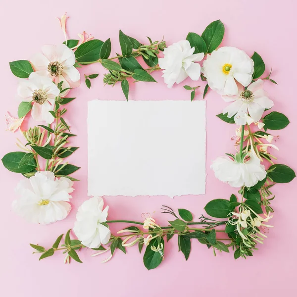 Beyaz güller, çiçek düzenleme 