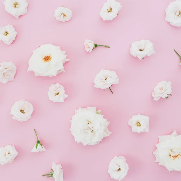 Rosas blancas, arreglo de flores — Foto de Stock