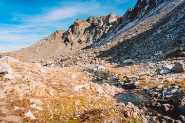 kayalık dağ manzarası 