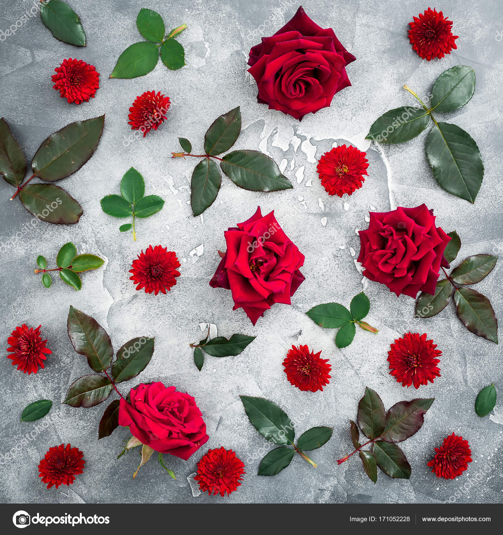 Chrysanthemums and roses arrangement — Stock Photo © Keola 171052228