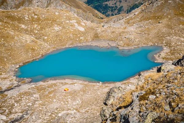 Lago azul da montanha — Fotografia de Stock