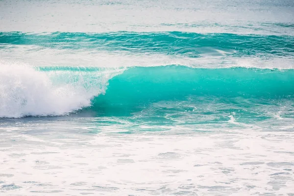 Большая морская волна — стоковое фото