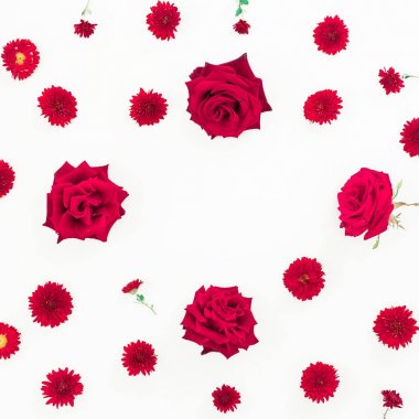 Kasımpatı ve gül aranjmani 