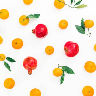 lezzetli mandalina ve ve nar. Yeni yıl kavramı, kopya alanı. Düz yatıyordu. Üstten Görünüm