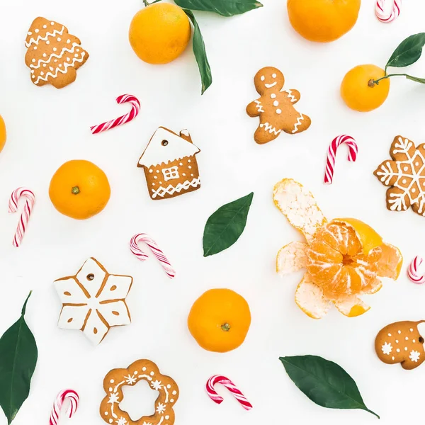 Nový Rok Složení Citrusové Plody Listy Spořádáme Perník Bílém Pozadí — Stock fotografie