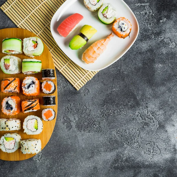 Delicious sushi rolls — Stock Photo, Image