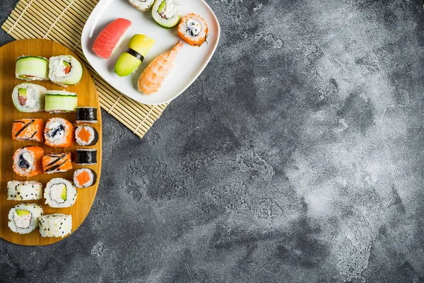 Sushi Rolls Rice Shrimp Dark Background Copy Space Flat Lay — Stock Photo, Image